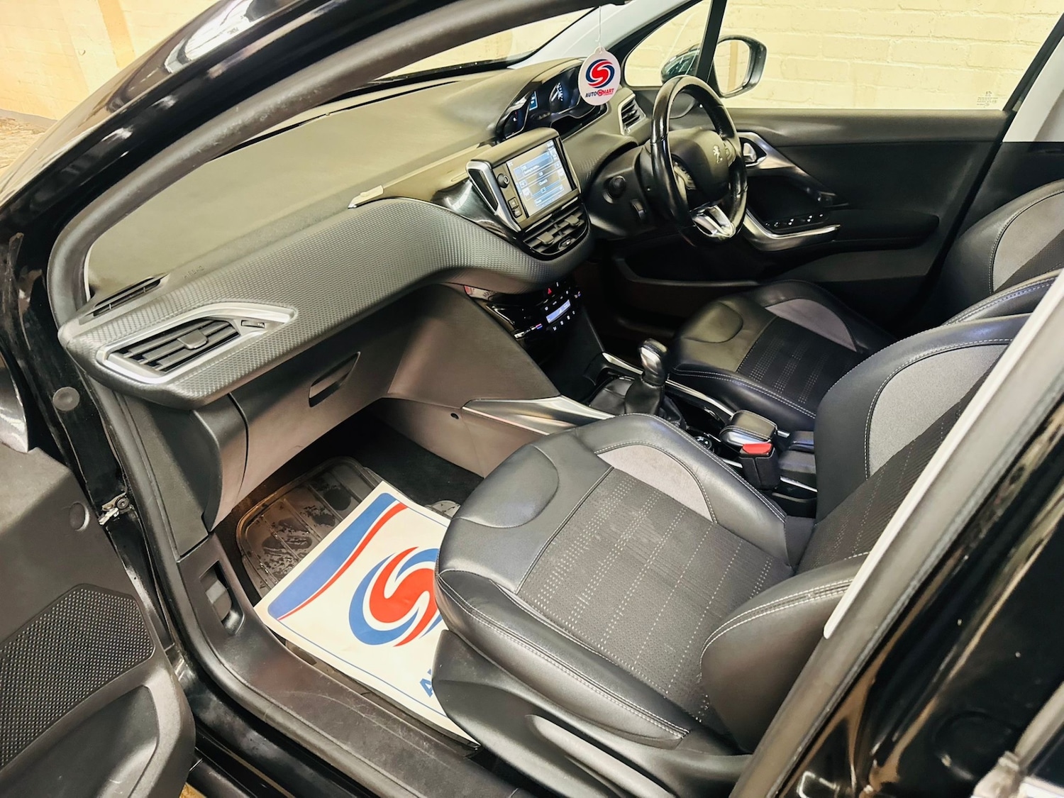 Used Peugeot 2008 2014 for sale - 78064269: Photo 23