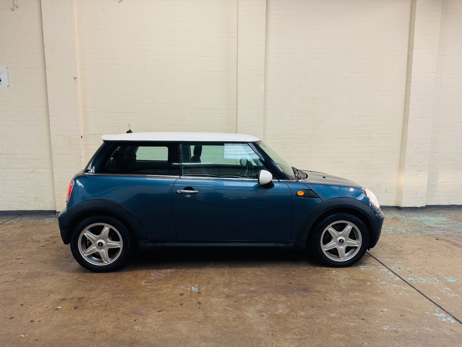 Used MINI Hatch 2010 for sale - 76792490: Photo 11
