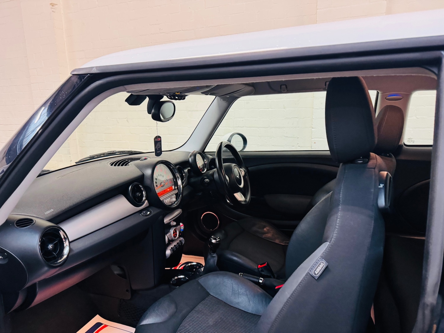 Used MINI Hatch 2010 for sale - 76792490: Photo 19