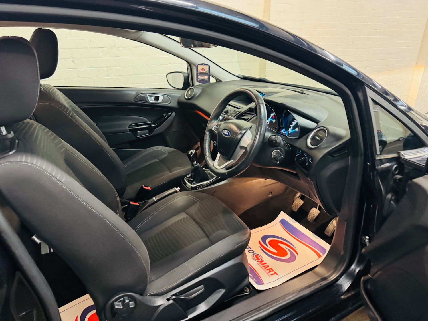 Used Ford Fiesta 2015 for sale - 76735667: Photo 16