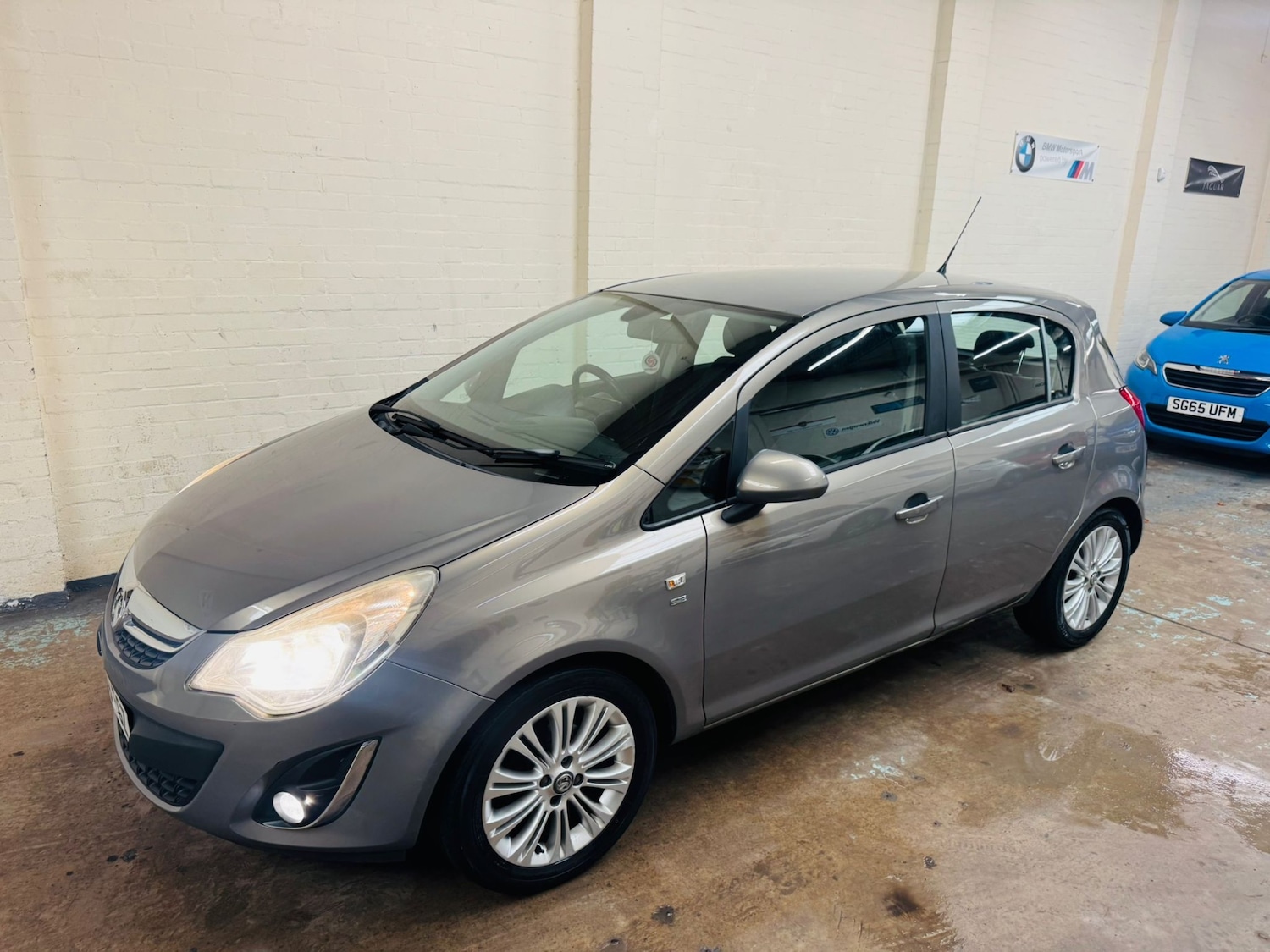 Used Vauxhall Corsa 2013 for sale - 77902557: Photo 2