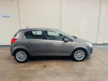 Used Vauxhall Corsa 2013 for sale - 77902557: Photo