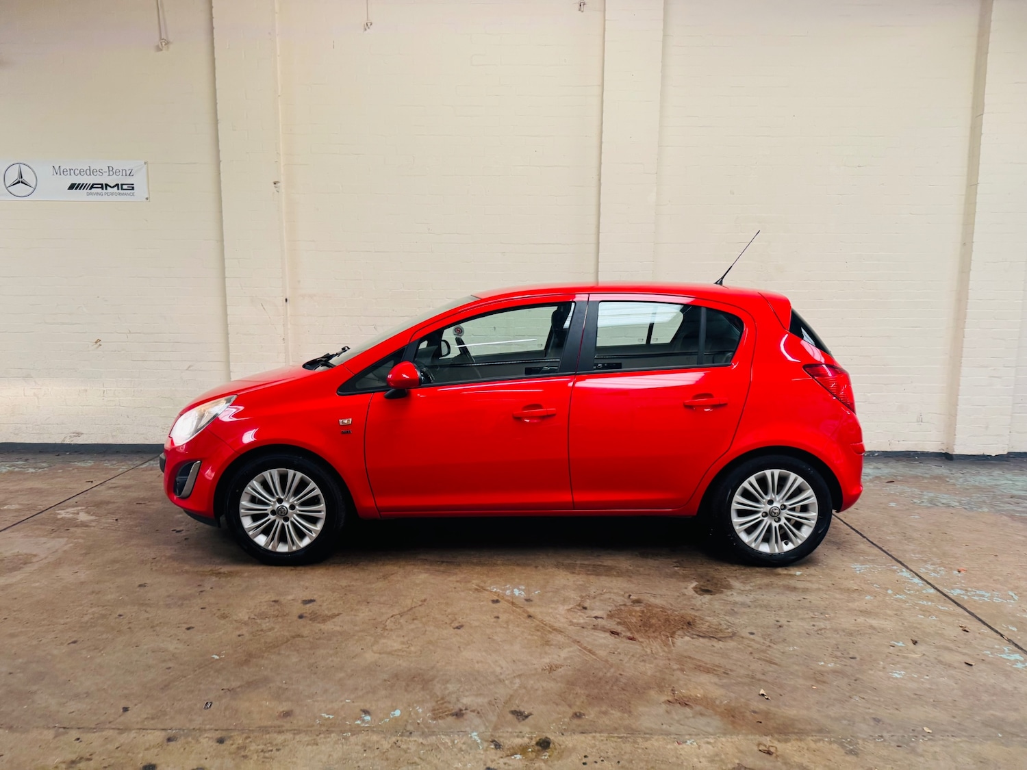 Used Vauxhall Corsa 2014 for sale - 76374677: Photo 3