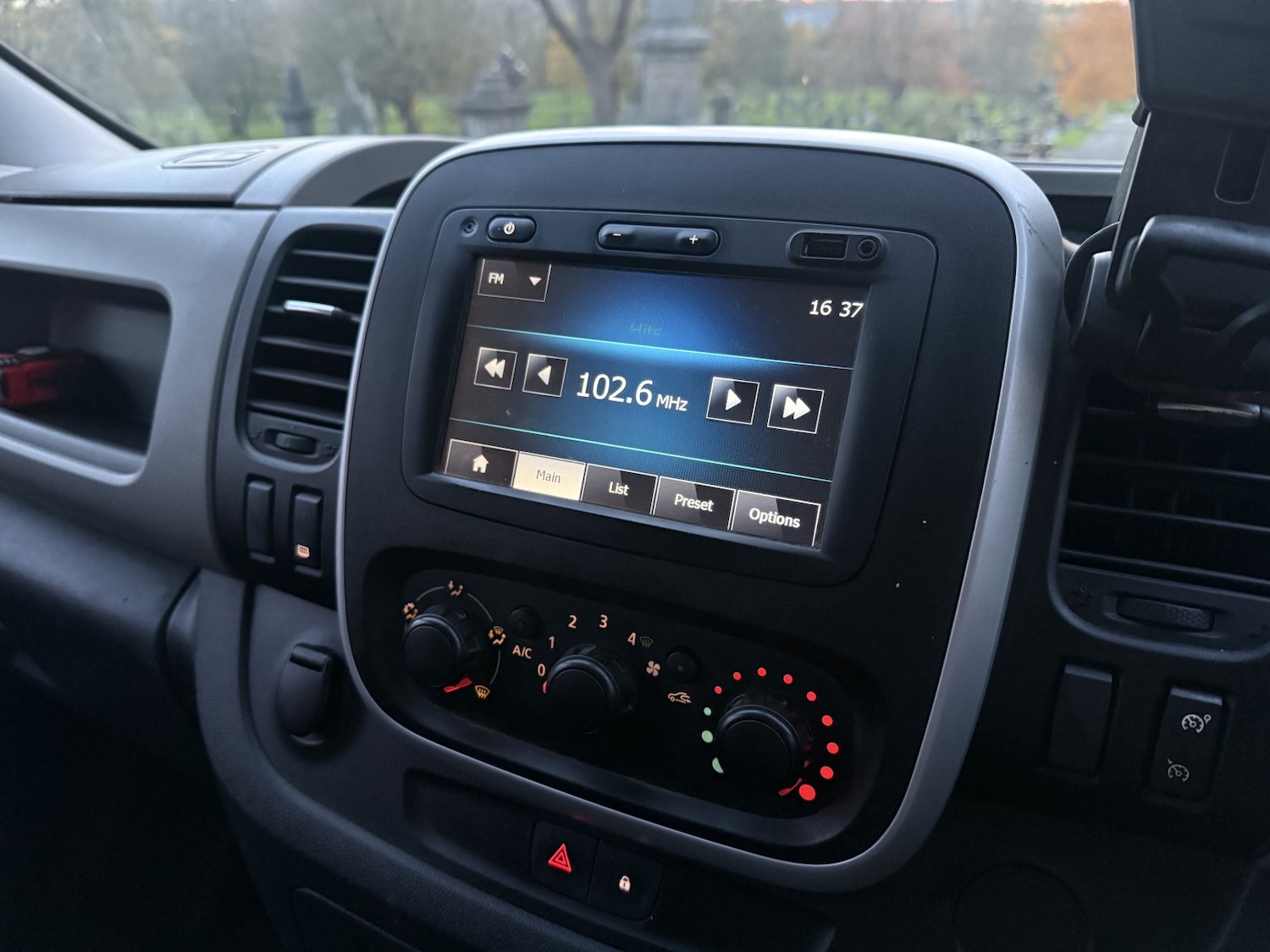 Used Renault Trafic 2015 for sale - 76536789: Photo 16