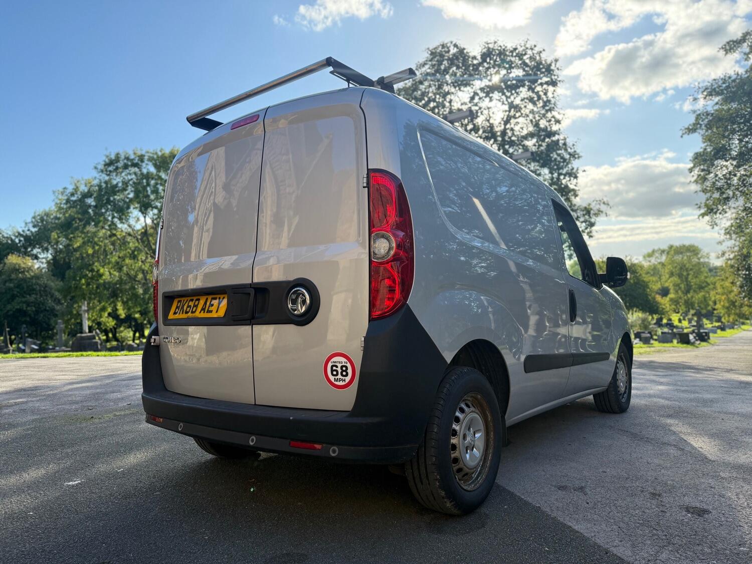 Used Vauxhall Combo 2018 for sale - 77622554: Photo 5