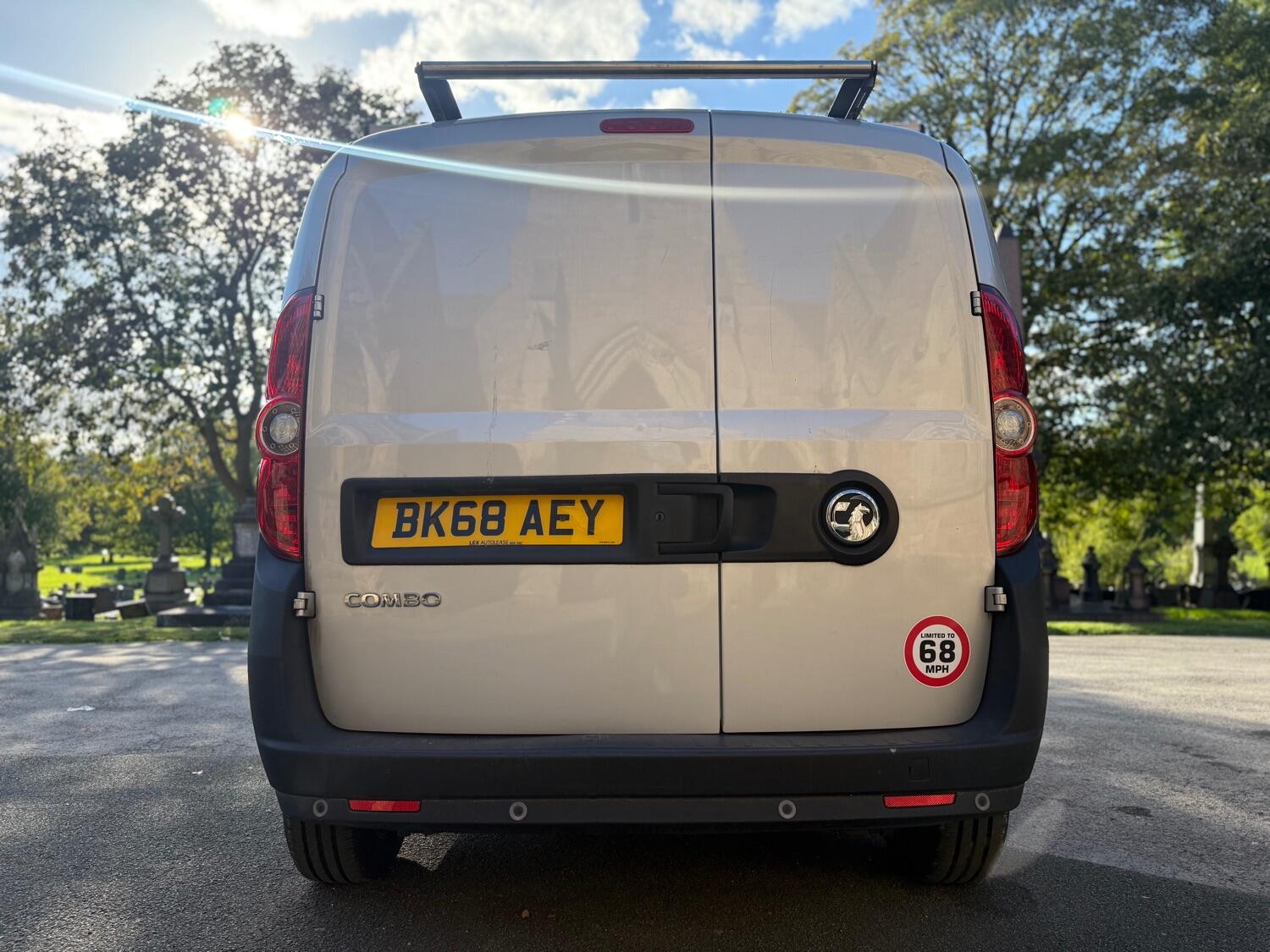 Used Vauxhall Combo 2018 for sale - 77622554: Photo 6