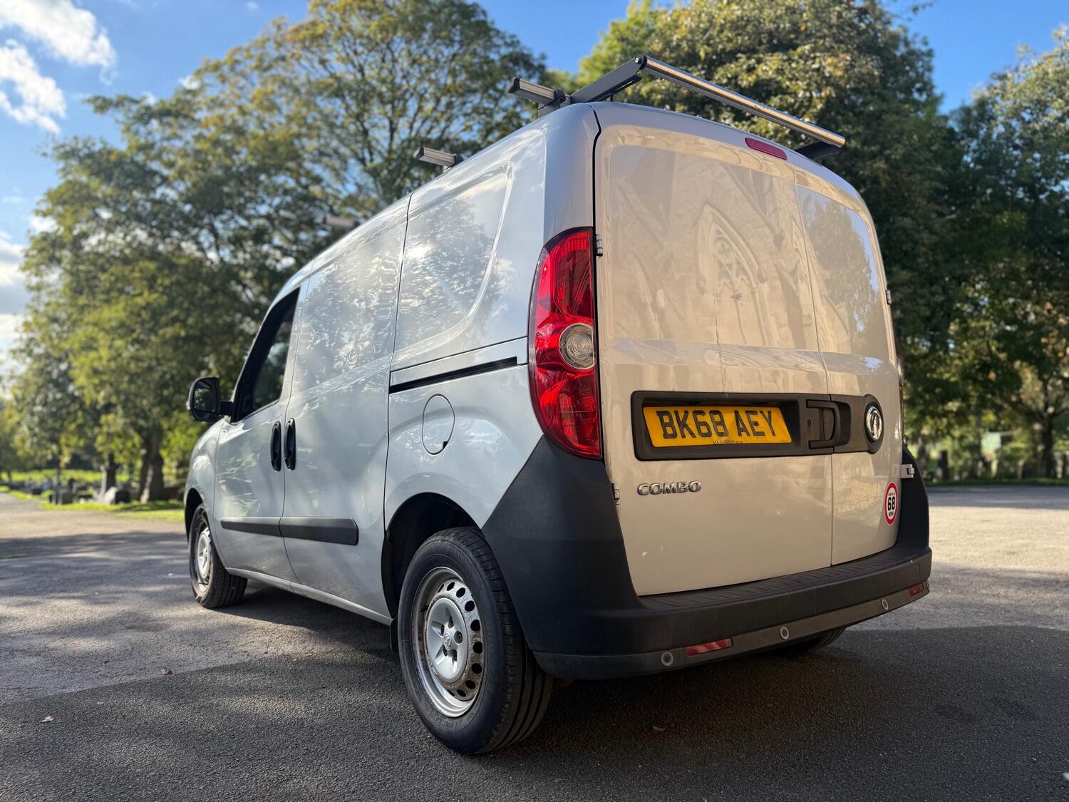 Used Vauxhall Combo 2018 for sale - 77622554: Photo 7