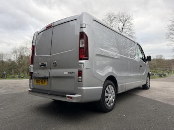 Used Vauxhall Vivaro 2017 for sale - 77997276: Photo