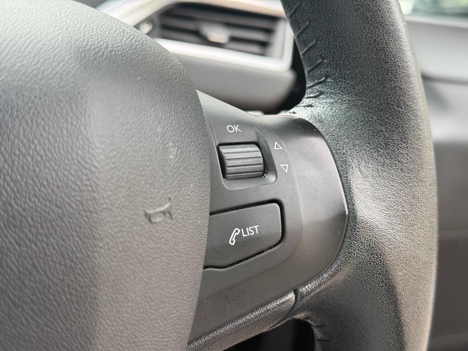 Used Peugeot 208 2015 for sale - 77080745: Photo 14