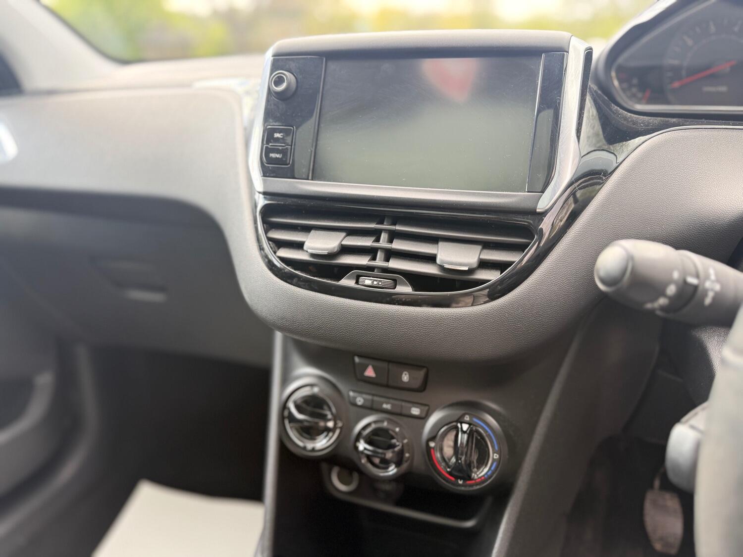 Used Peugeot 208 2015 for sale - 77080745: Photo 20