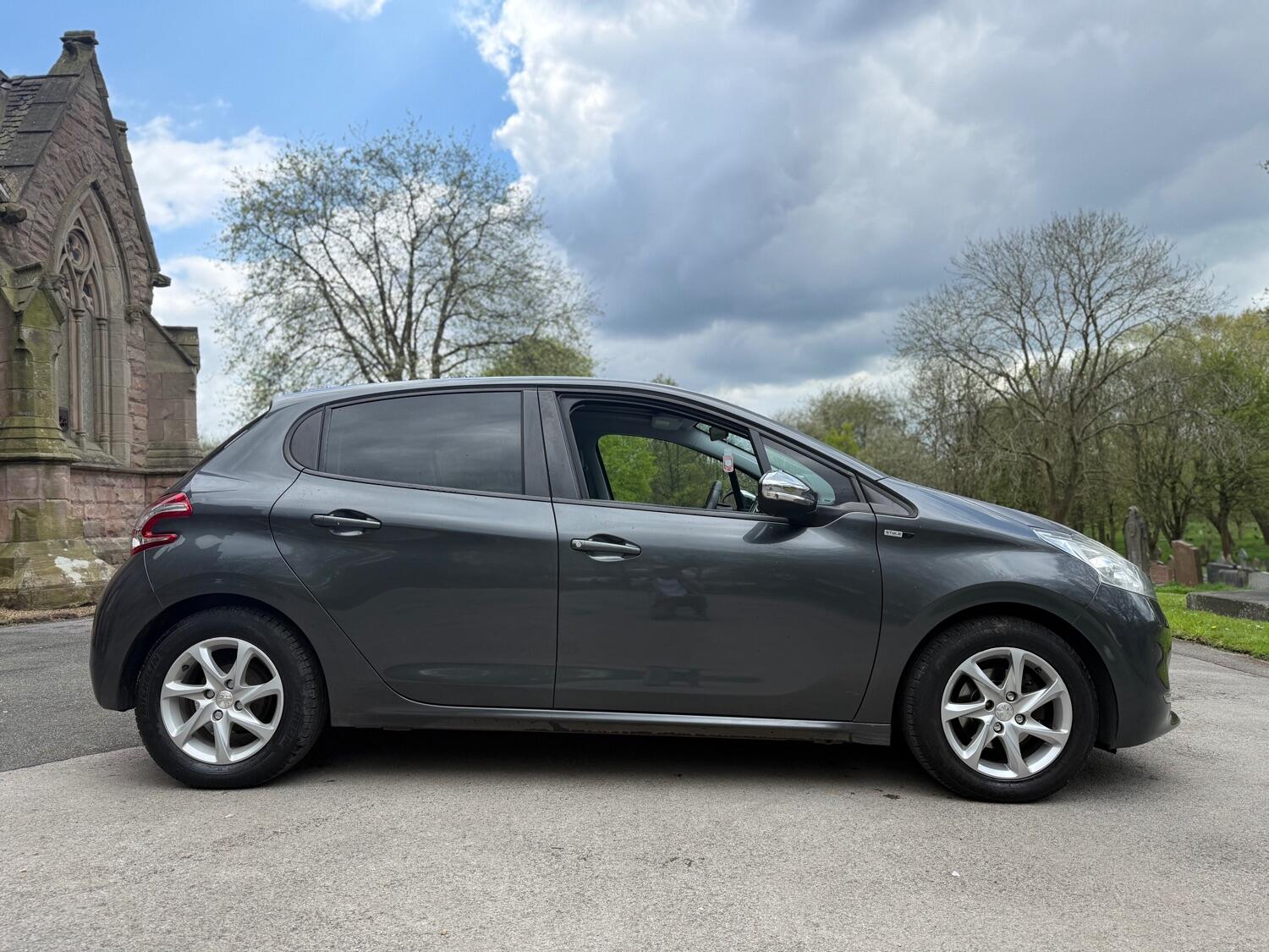 Used Peugeot 208 2015 for sale - 77080745: Photo 4