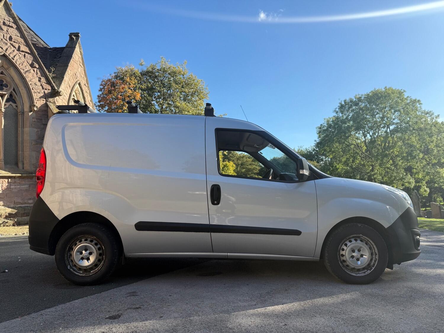 Used Vauxhall Combo 2018 for sale - 76082766: Photo 4