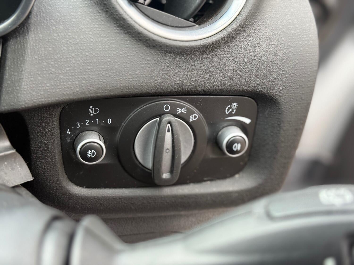 Used Ford Fiesta 2013 for sale - 78143759: Photo 17