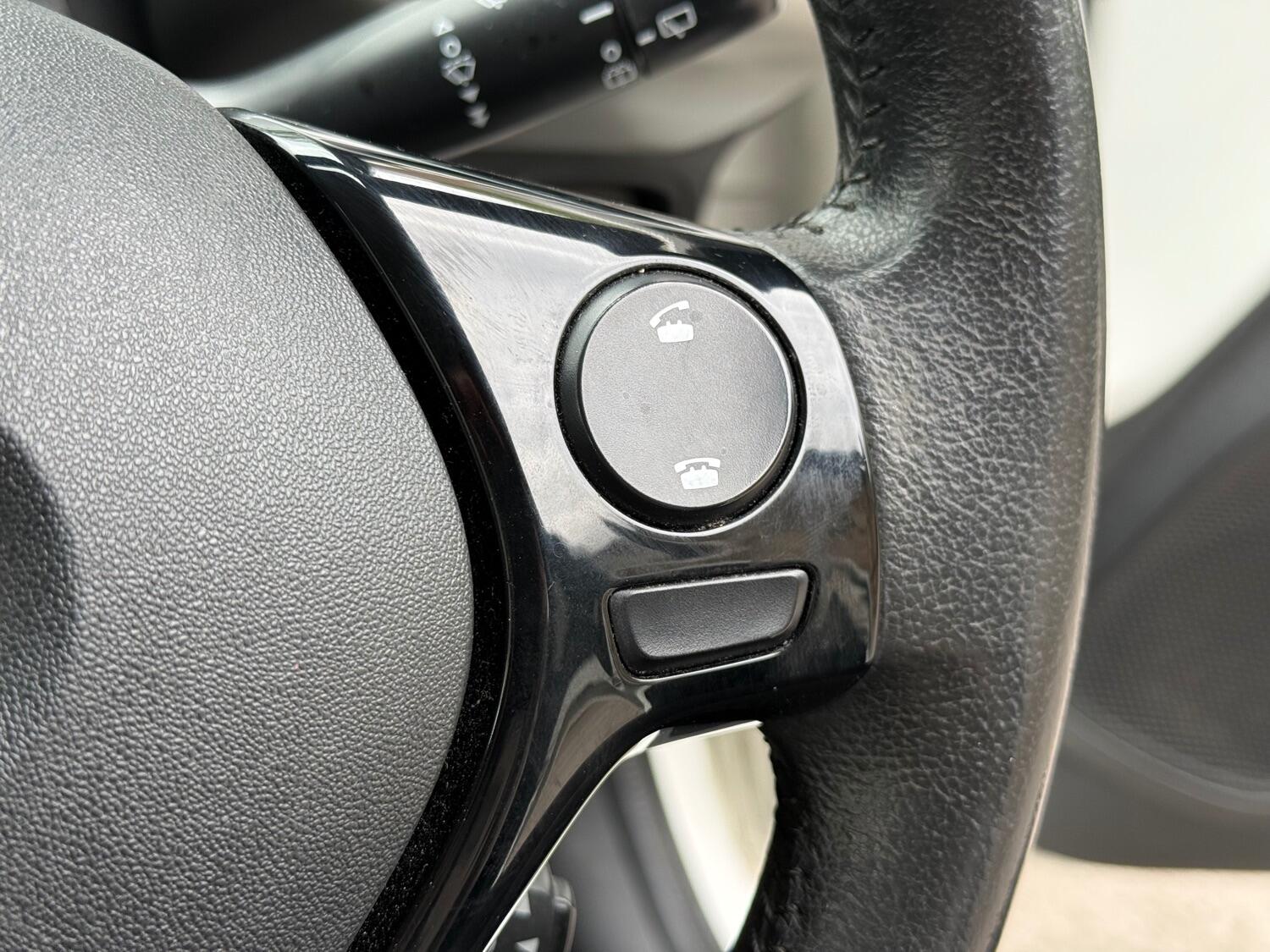 Used Toyota AYGO 2015 for sale - 77271014: Photo 12