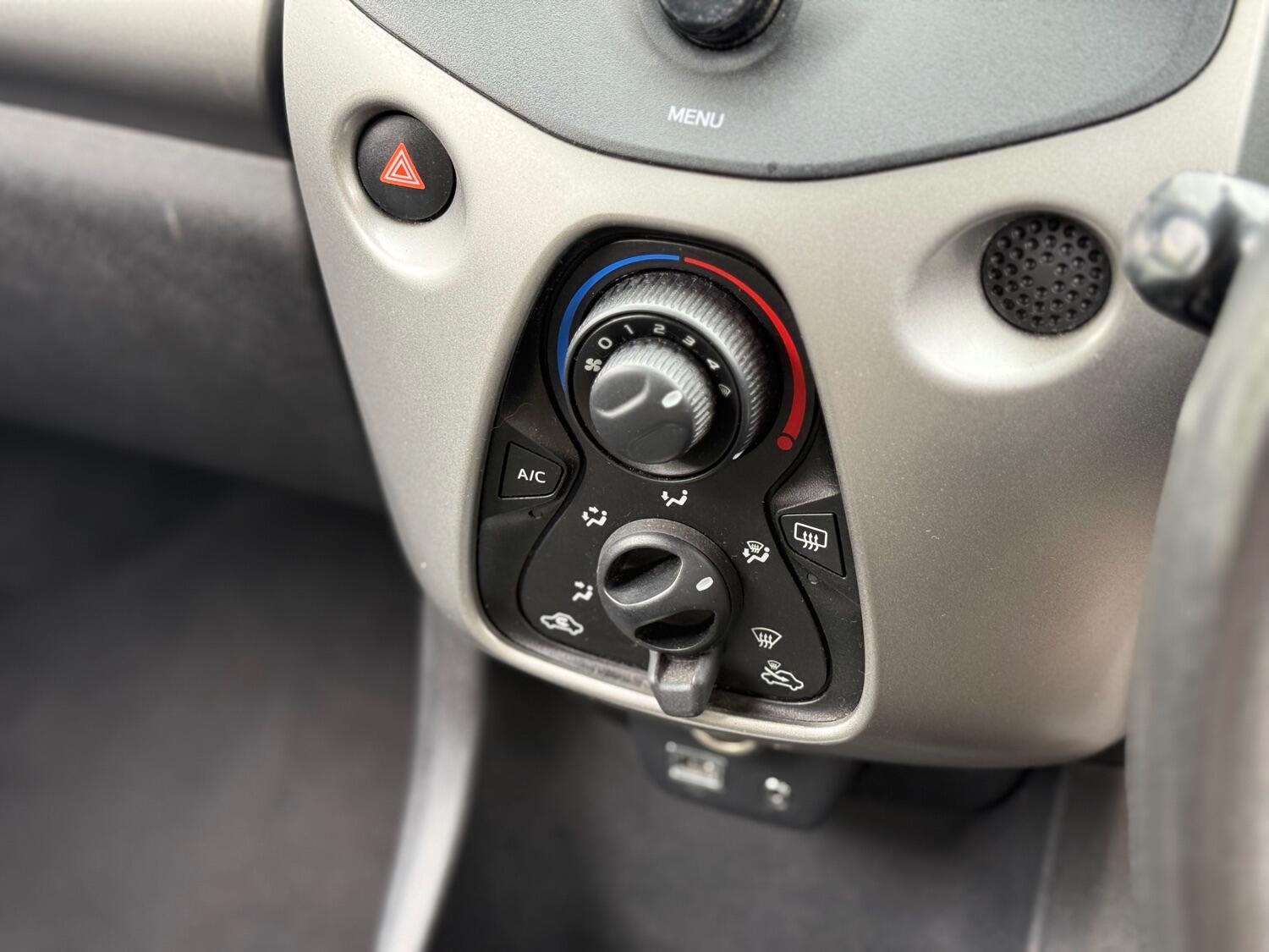 Used Toyota AYGO 2015 for sale - 77271014: Photo 16