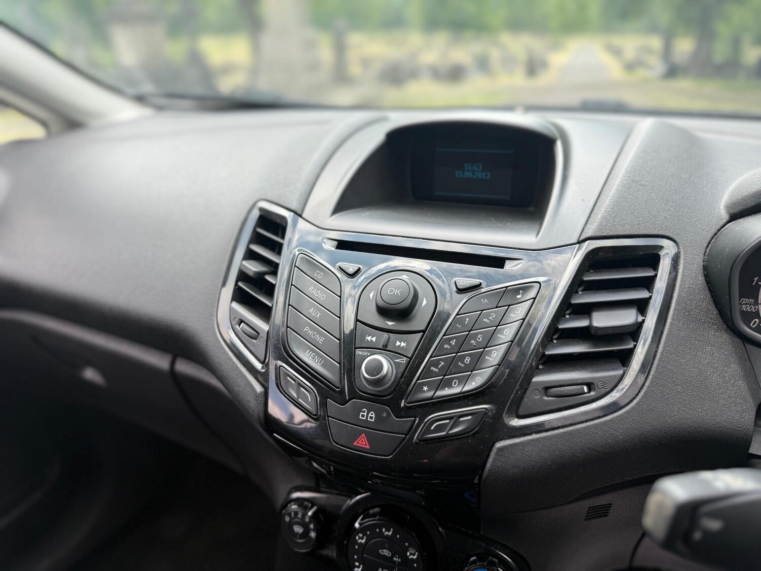 Used Ford Fiesta 2013 for sale - 77019075: Photo 17