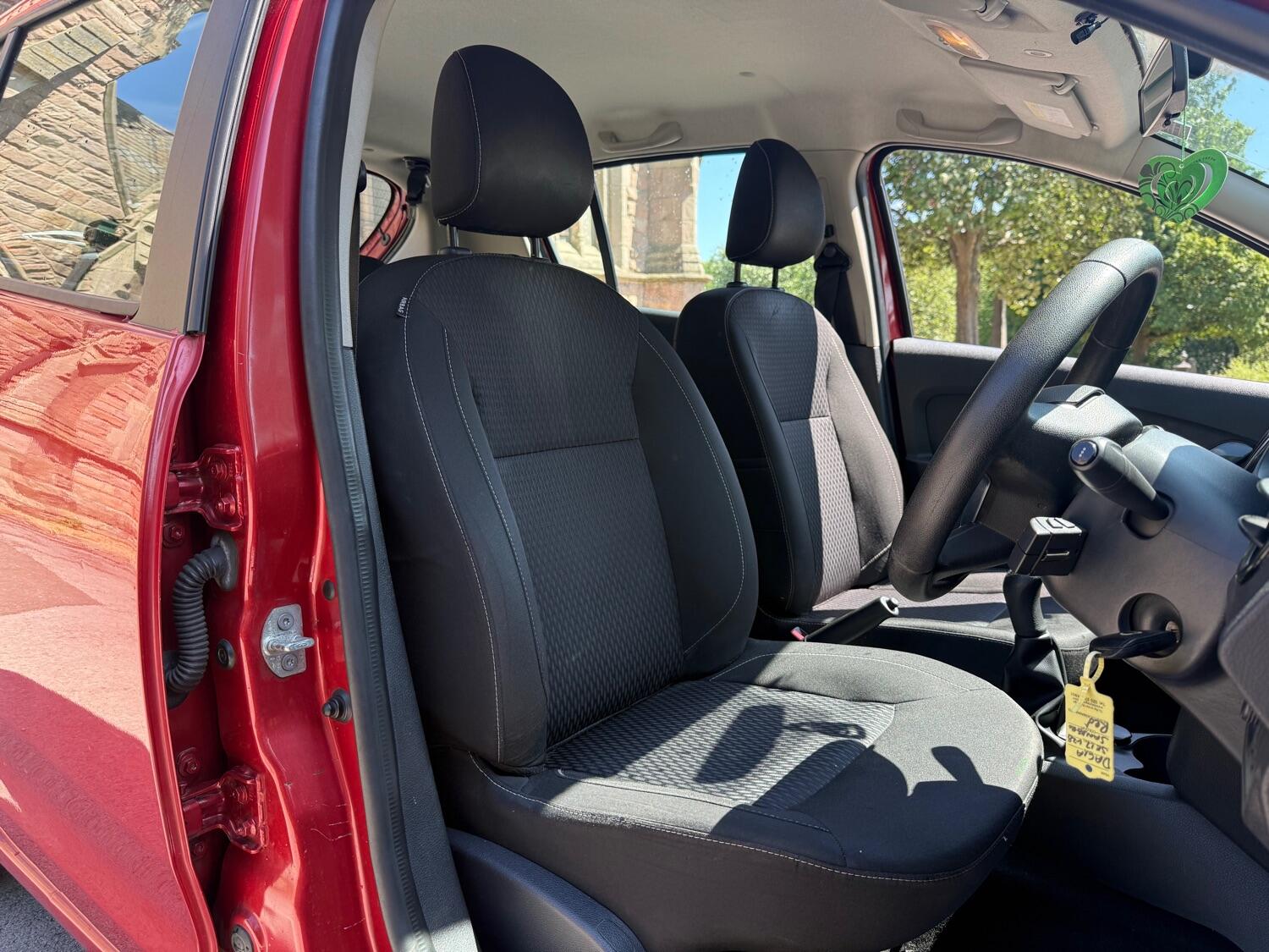 Used Dacia Sandero 2017 for sale - 77019068: Photo 12