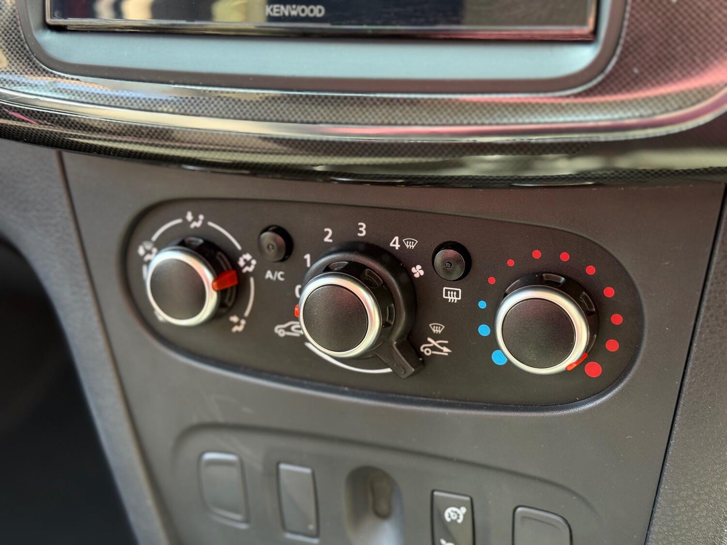 Used Dacia Sandero 2017 for sale - 77019068: Photo 18