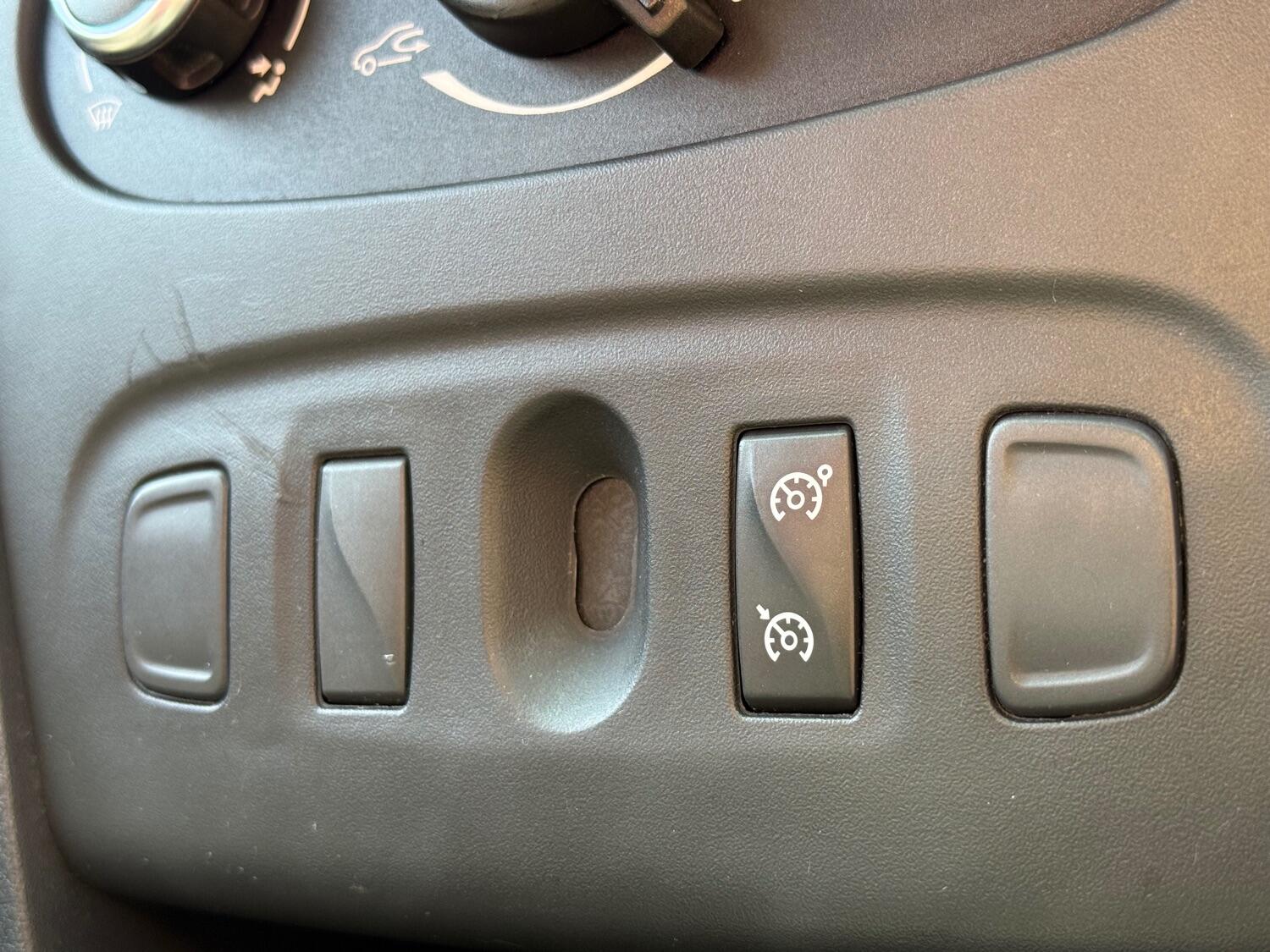 Used Dacia Sandero 2017 for sale - 77019068: Photo 21