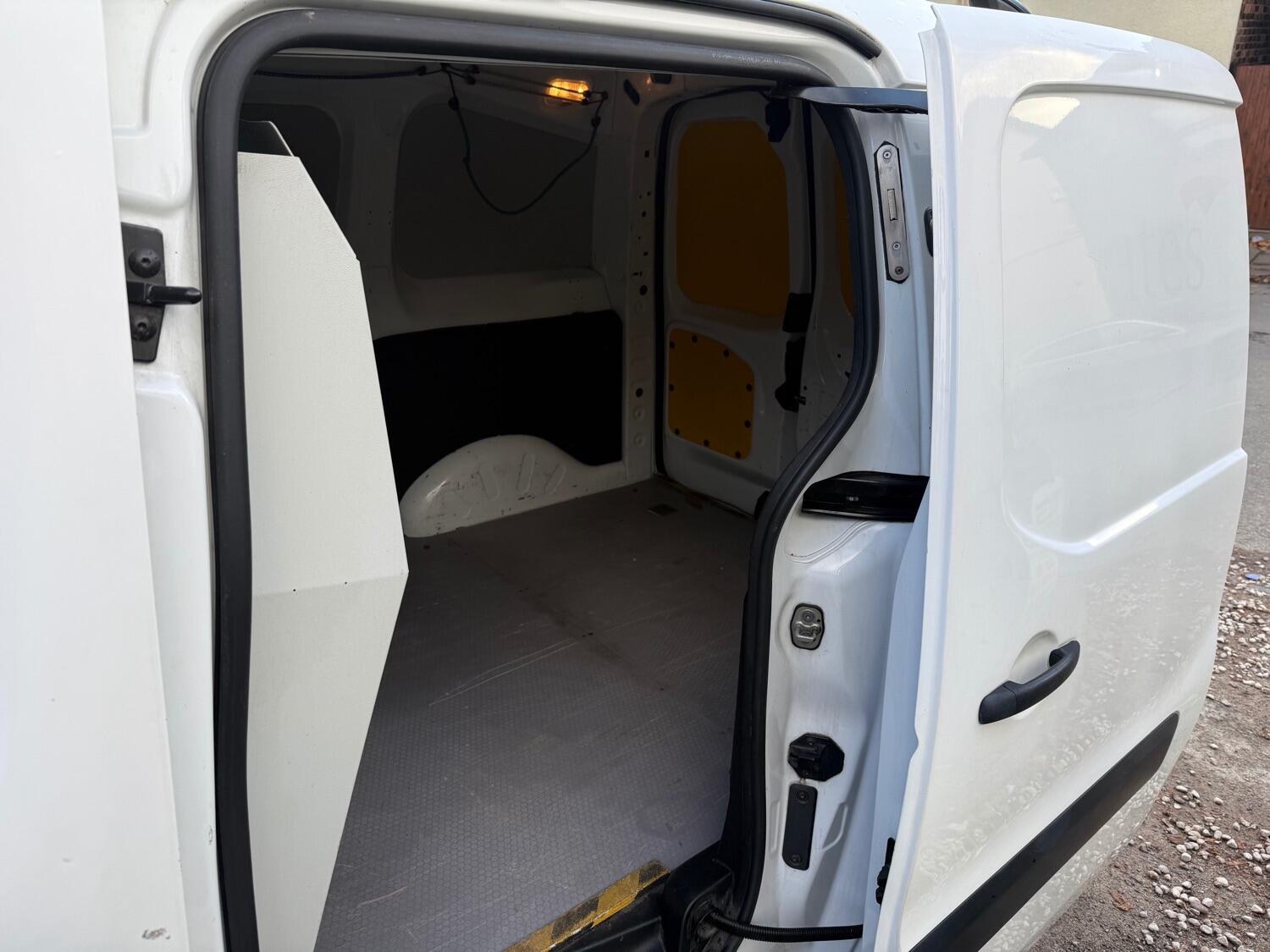 Used Peugeot Partner 2019 for sale - 76380306: Photo 12