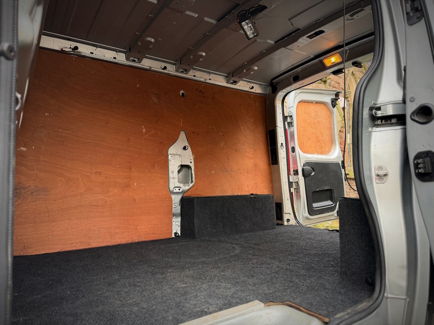 Used Vauxhall Vivaro 2016 for sale - 77391931: Photo 18