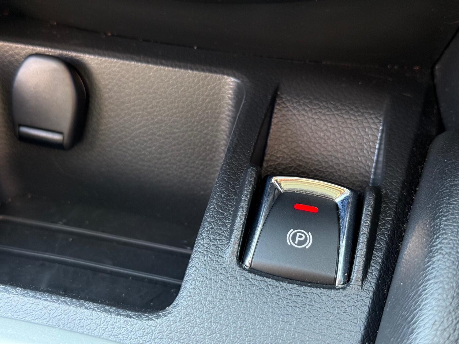 Used Nissan Qashqai 2017 for sale - 76605838: Photo 24