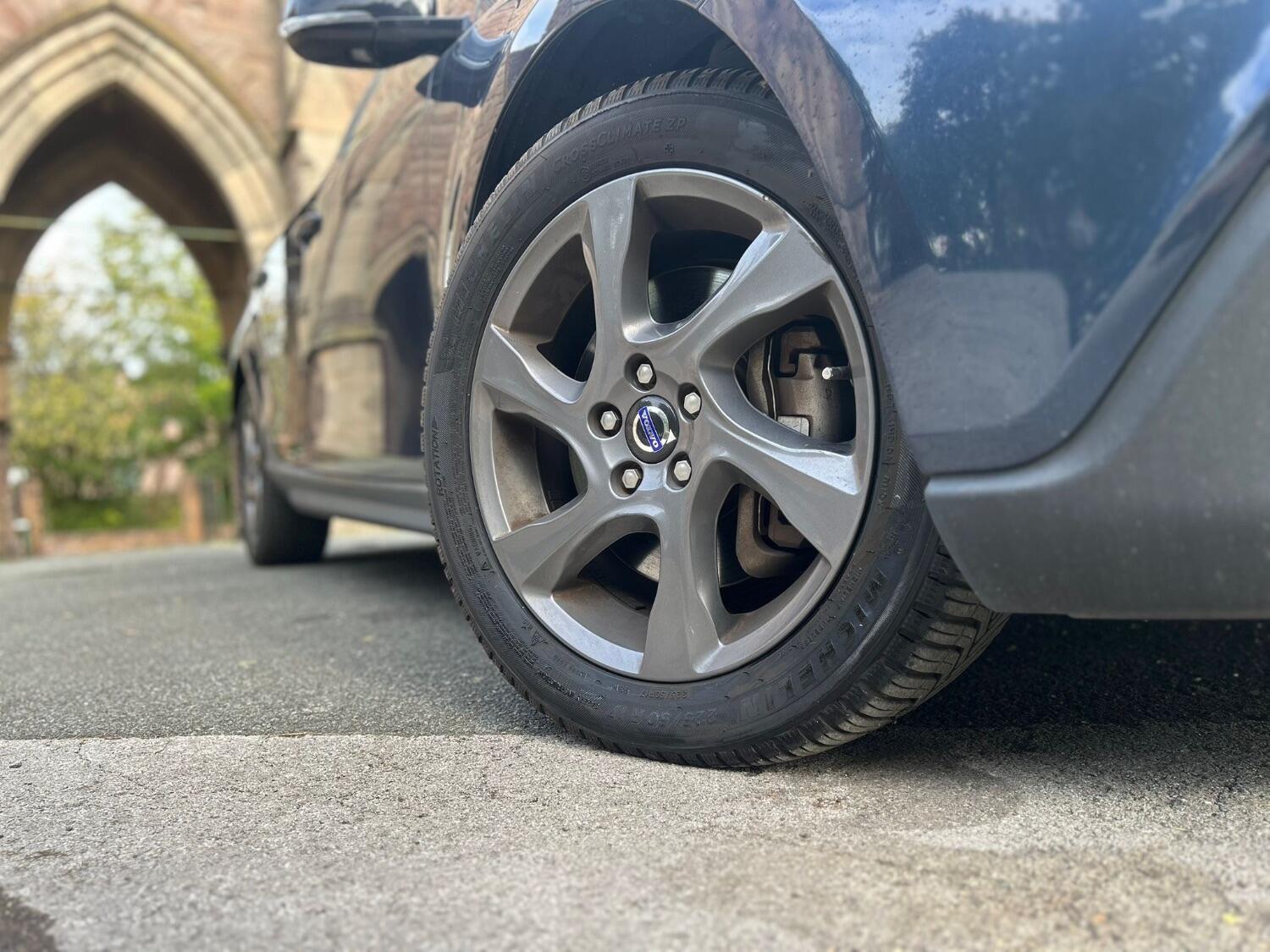 Used Volvo V40 Cross Country 2025 for sale - 76380336: Photo 10