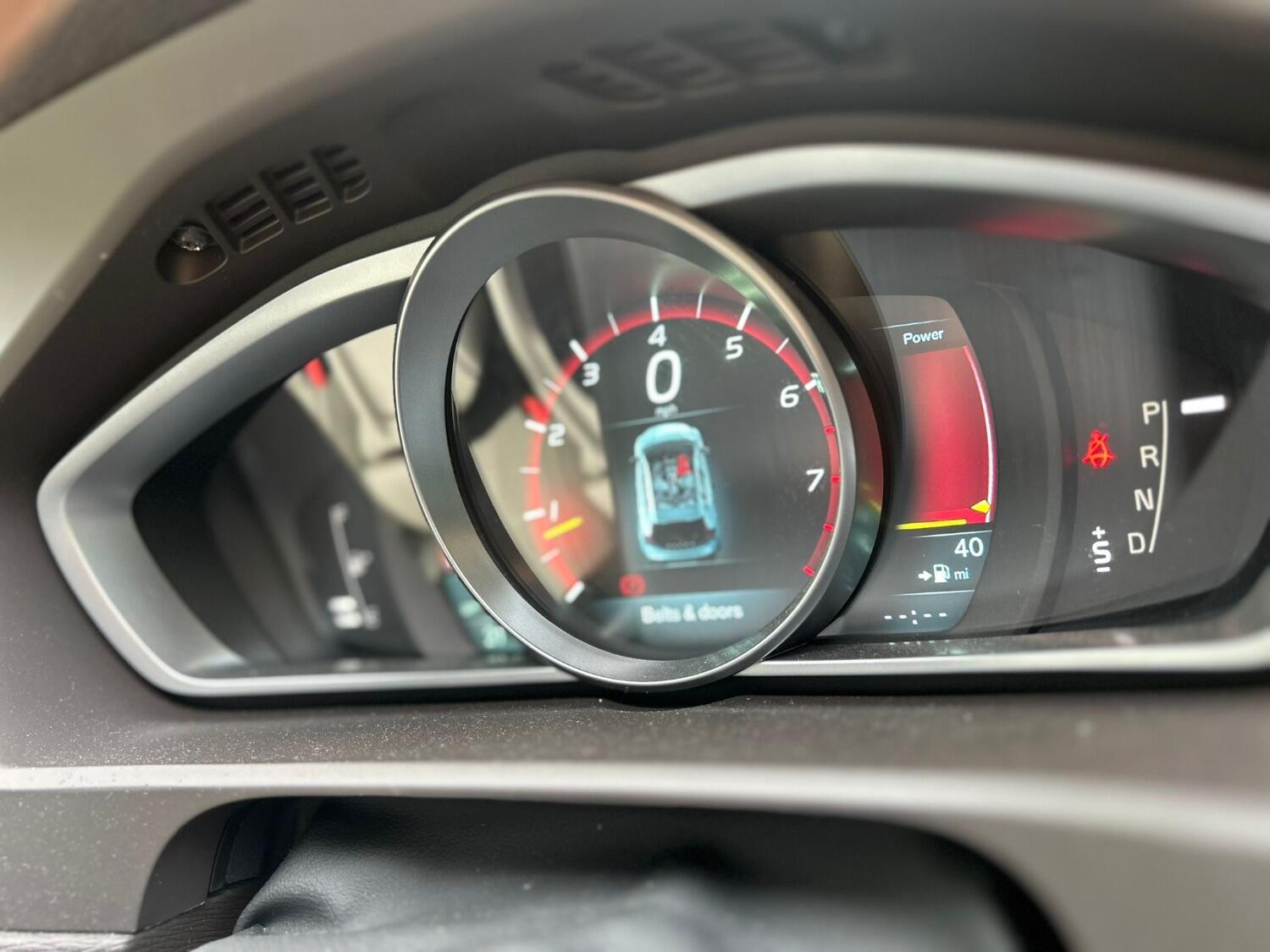 Used Volvo V40 Cross Country 2025 for sale - 76380336: Photo 18