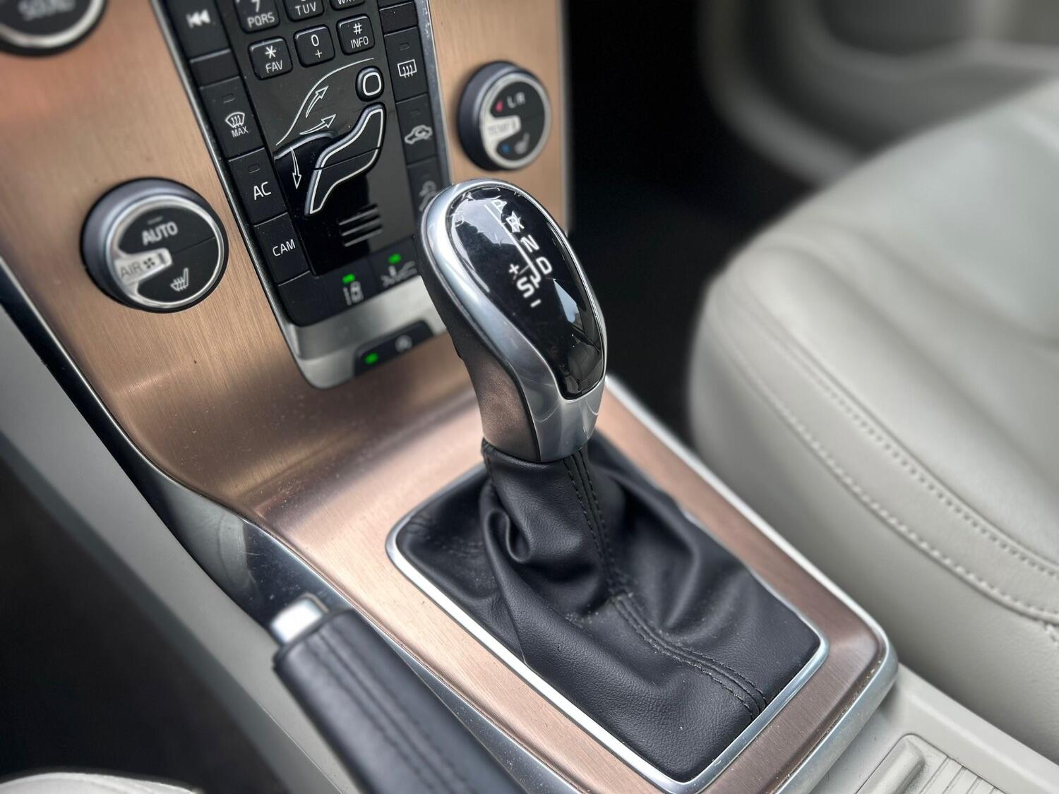 Used Volvo V40 Cross Country 2025 for sale - 76380336: Photo 21