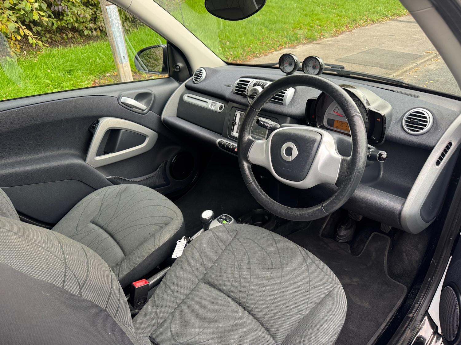 Used smart fortwo 2014 for sale - 76171345: Photo 2