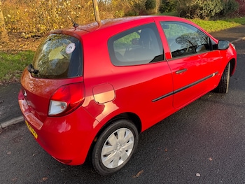 Used Renault Clio 2009 for sale - 76795097: Photo