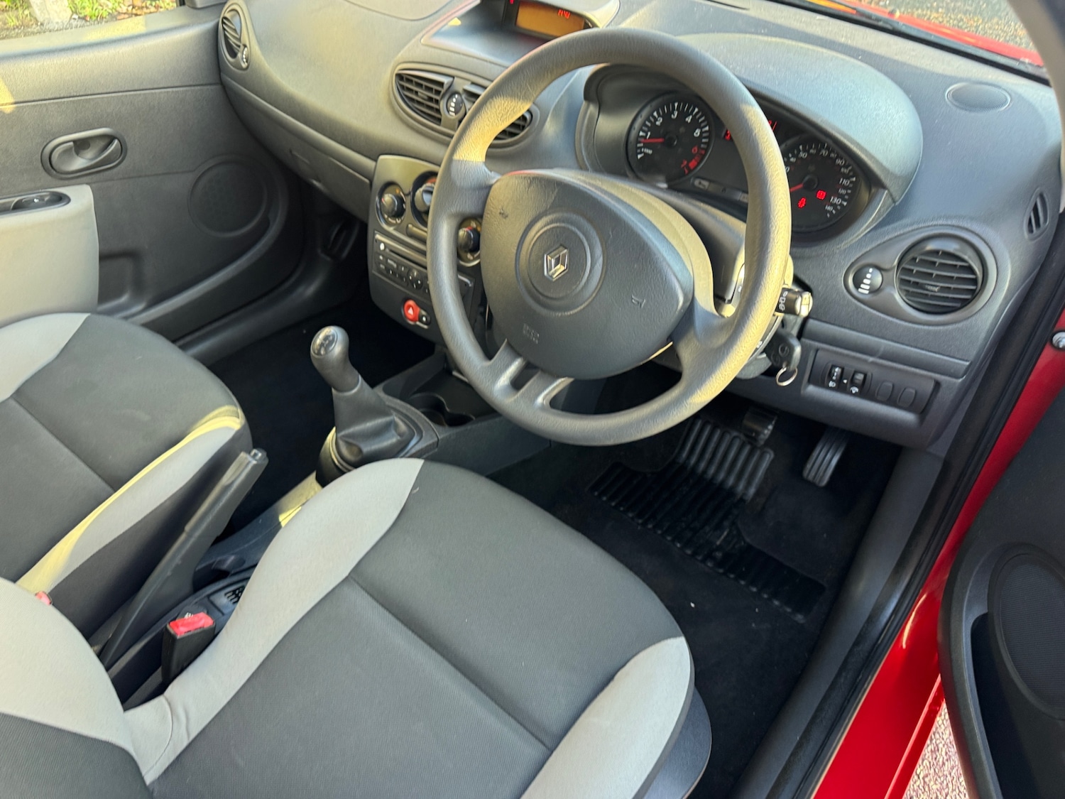 Used Renault Clio 2009 for sale - 76795097: Photo 7