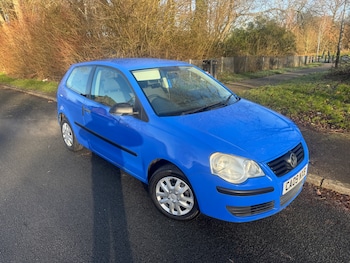 Used Volkswagen Polo 2009 for sale - 77234642: Photo