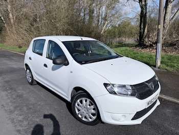 Used Dacia Sandero 2013 for sale - 77951062: Photo