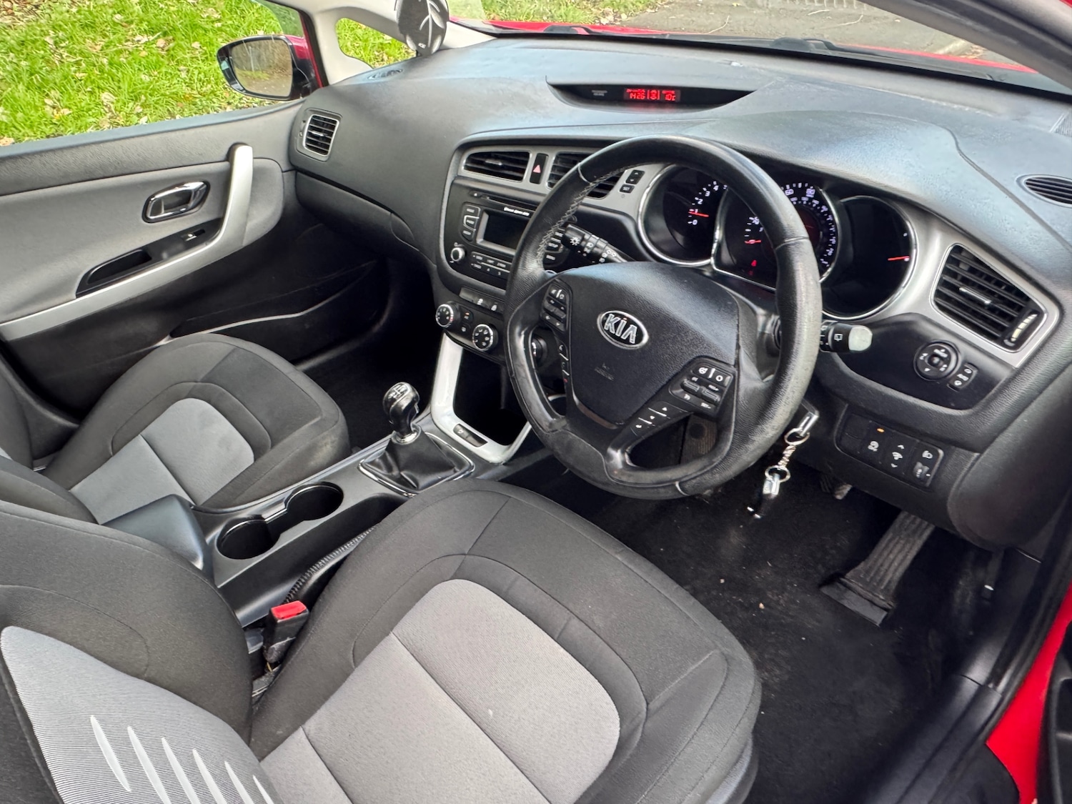 Used Kia Ceed 2015 for sale - 76567885: Photo 2