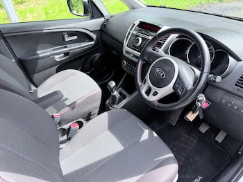 Used Kia Venga 2015 for sale - 78681069: Photo