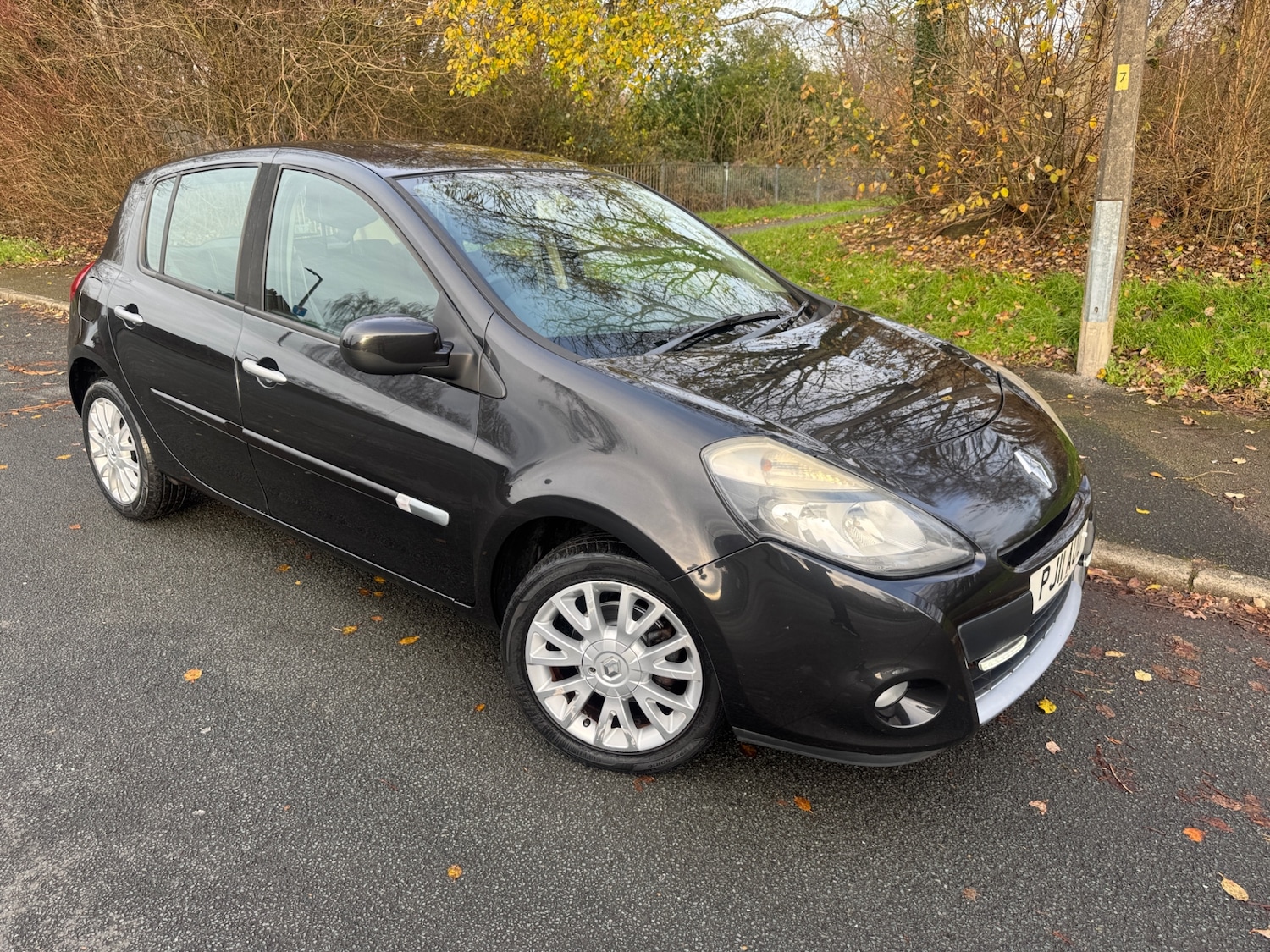 Used Renault Clio 2011 for sale - 76796182: Photo 1