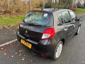 Used Renault Clio 2011 for sale - 76796182: Photo