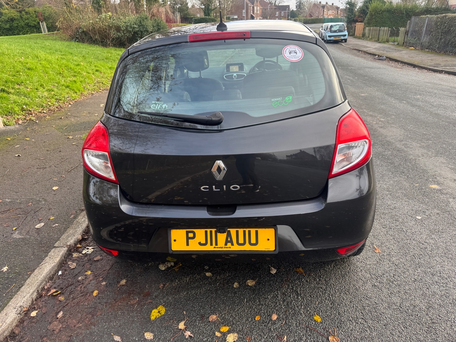 Used Renault Clio 2011 for sale - 76796182: Photo 5