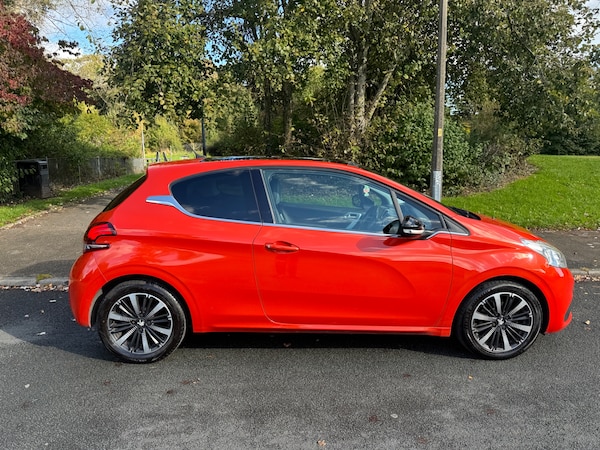 Used Peugeot 208 2015 for sale - 72586953: Photo 3