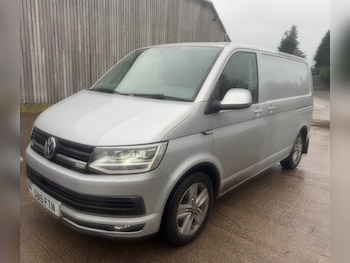 Used Volkswagen Transporter 2019 for sale - 78150732: Photo