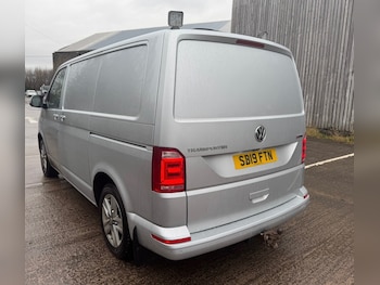 Used Volkswagen Transporter 2019 for sale - 78150732: Photo