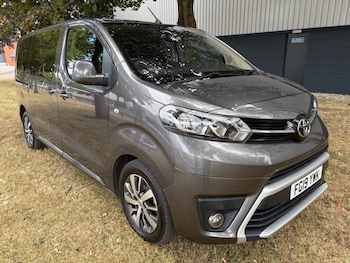 Used Toyota PROACE CITY Verso 2019 for sale - 79394185: Photo