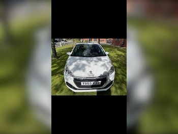 Used Peugeot 208 2015 for sale - 78867599: Photo