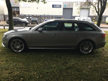 Used Audi A4 2010 for sale - 78867605: Photo