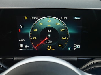 Used Mercedes-Benz GLA 2021 for sale - 76681021: Photo