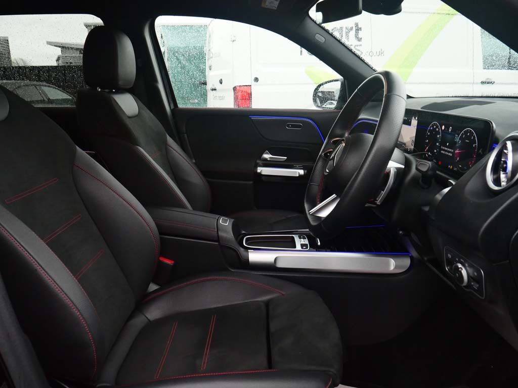 Used Mercedes-Benz GLB 2025 for sale - 76680636: Photo 3