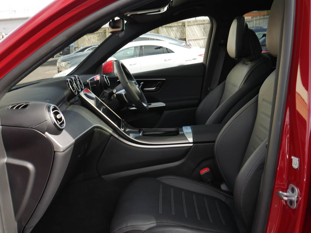 Used Mercedes-Benz GLC 2024 for sale - 76677779: Photo 3