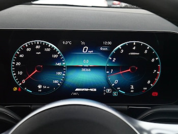 Used Mercedes-Benz GLA 2021 for sale - 76674458: Photo