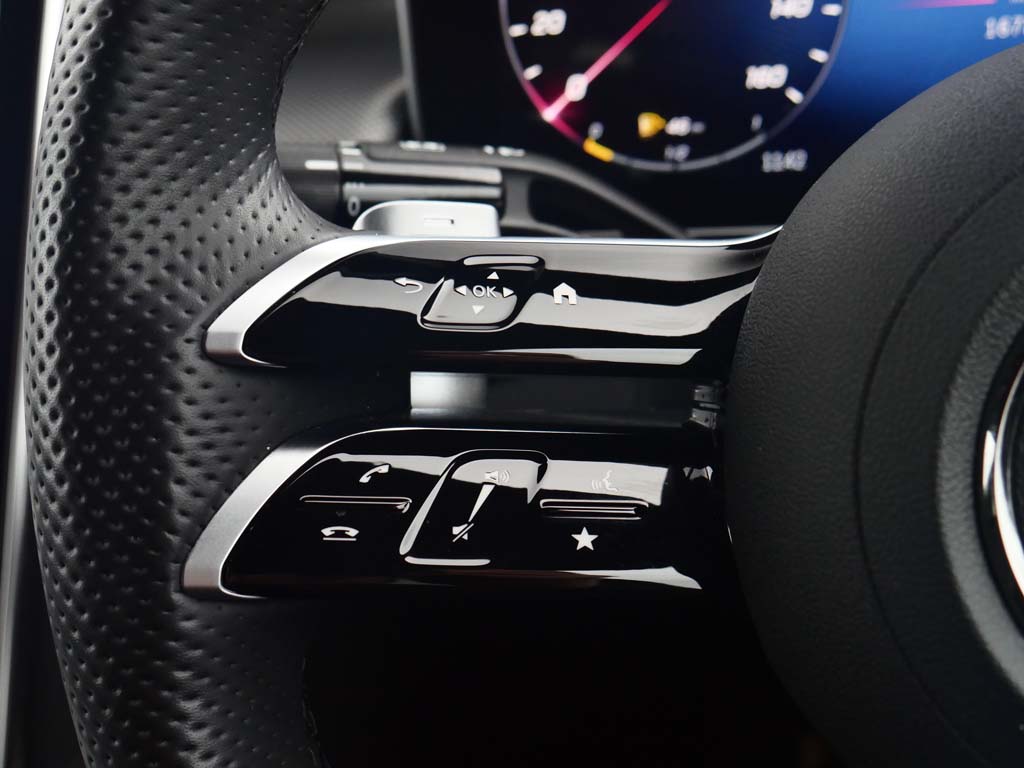 Used Mercedes-Benz GLC 2024 for sale - 76678876: Photo 12